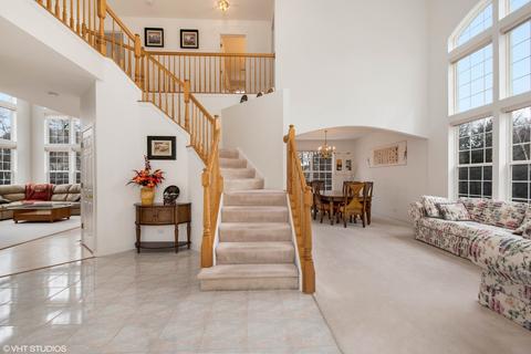 1455 Angle Tarn, West Dundee, IL 60118 photo 2