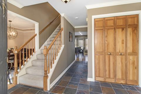 2510 Doncaster Dr, Aurora, IL 60504 photo 4