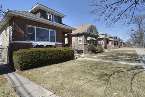 4016 N Mango Ave, Chicago, IL 60634 photo 2