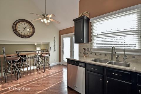 982 Donnelly Pl, Mchenry, IL 60050 photo 7