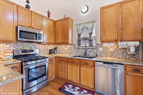 1719 Kenicott Ln, Plainfield, IL 60586 photo 3