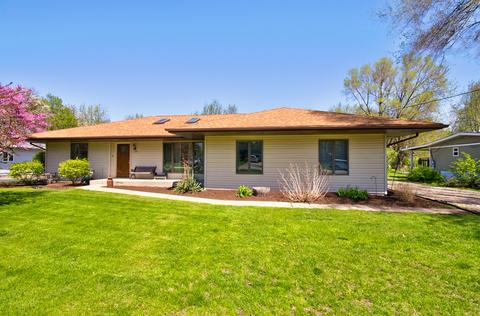 668 W 3rd St, Braidwood, IL 60408 photo 2