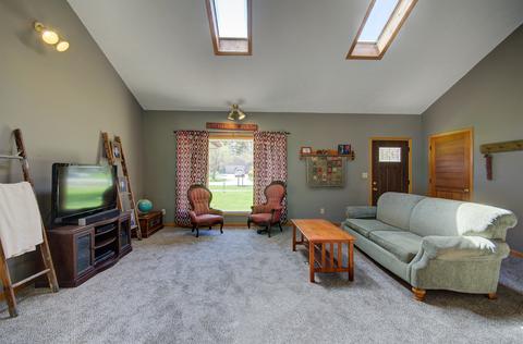 668 W 3rd St, Braidwood, IL 60408 photo 6