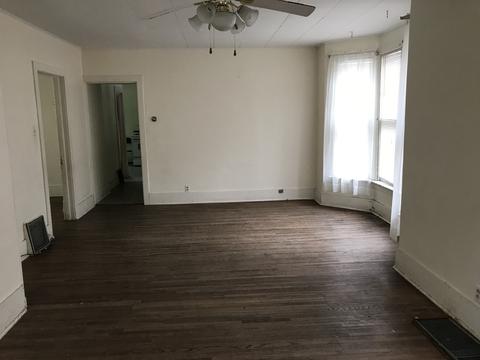 462 Jackson St, Aurora, IL 60505 photo 5