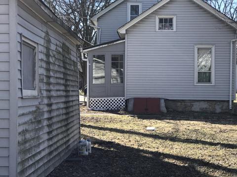 462 Jackson St, Aurora, IL 60505 photo 4