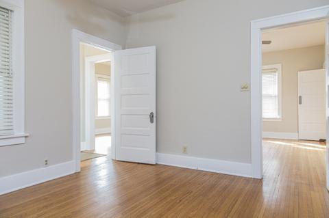 320 N Worth Ave, Elgin, IL 60123 photo 10