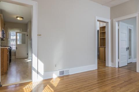 320 N Worth Ave, Elgin, IL 60123 photo 8