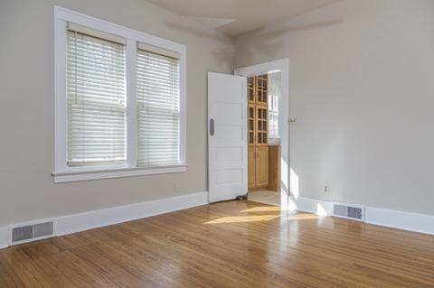 320 N Worth Ave, Elgin, IL 60123 photo 7