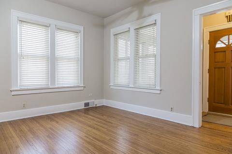 320 N Worth Ave, Elgin, IL 60123 photo 9