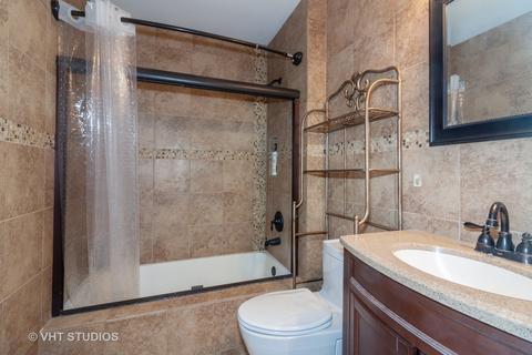 105 Chestnut Hills Cir, Burr Ridge, IL 60527 photo 17