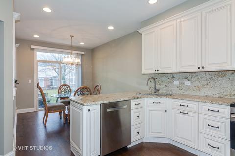 105 Chestnut Hills Cir, Burr Ridge, IL 60527 photo 7
