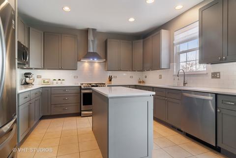 310 Monument Rd, Elgin, IL 60124 photo 7