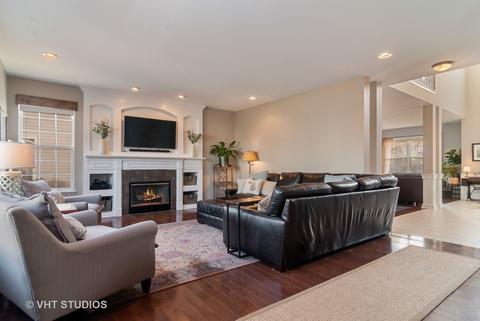 310 Monument Rd, Elgin, IL 60124 photo 13