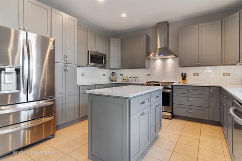 310 Monument Rd, Elgin, IL 60124 photo 8