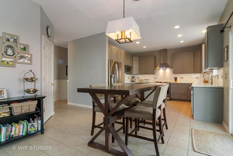 310 Monument Rd, Elgin, IL 60124 photo 9