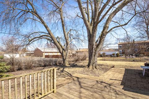 8237 Latrobe Ave, Burbank, IL 60459 photo 3