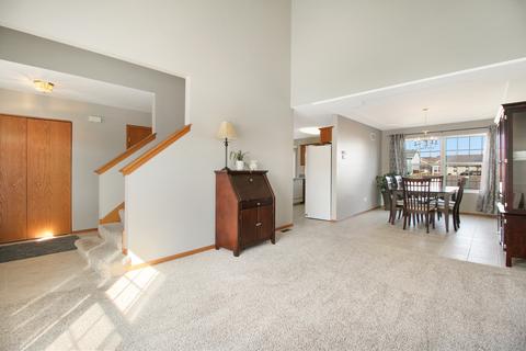 629 Maplewood Dr, Minooka, IL 60447 photo 3