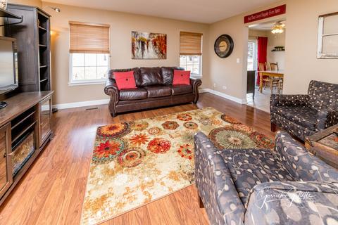 2467 Dickens Dr, Aurora, IL 60503 photo 6