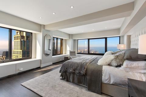175 E Delaware Pl #6402, Chicago, IL 60611 photo 22