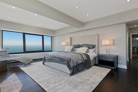 175 E Delaware Pl #6402, Chicago, IL 60611 photo 23