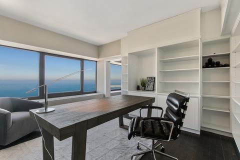 175 E Delaware Pl #6402, Chicago, IL 60611 photo 18