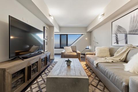 175 E Delaware Pl #6402, Chicago, IL 60611 photo 16