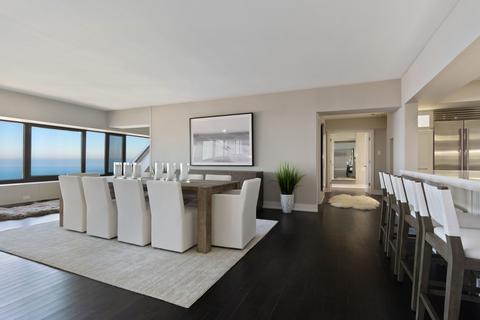 175 E Delaware Pl #6402, Chicago, IL 60611 photo 15