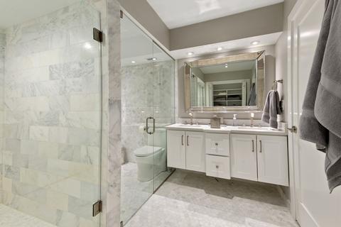 175 E Delaware Pl #6402, Chicago, IL 60611 photo 29