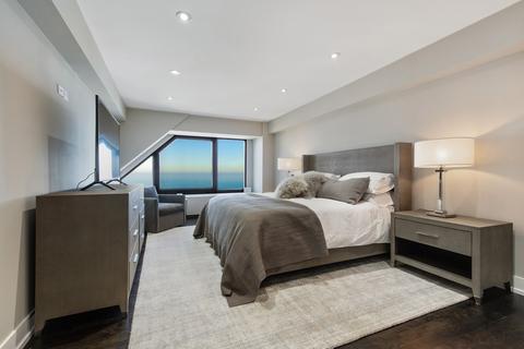 175 E Delaware Pl #6402, Chicago, IL 60611 photo 27
