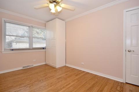 1879 Ash St, Des Plaines, IL 60018 photo 14