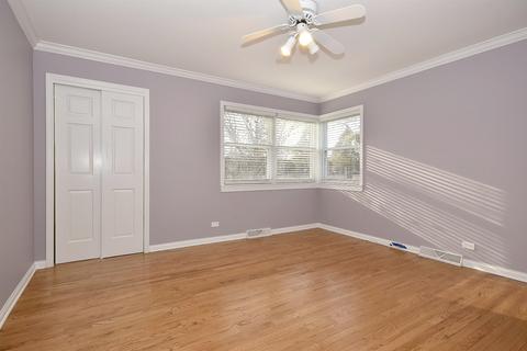 1879 Ash St, Des Plaines, IL 60018 photo 15