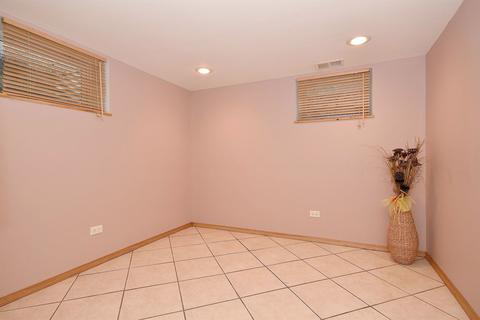 1879 Ash St, Des Plaines, IL 60018 photo 22