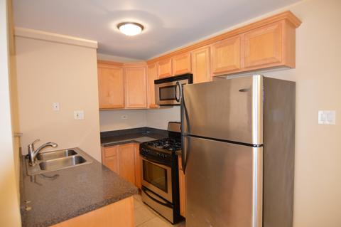 159 E Mill St #9, Wauconda, IL 60084 photo 2