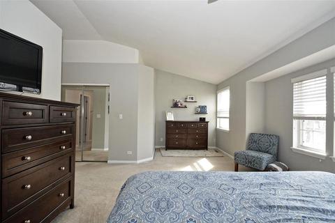 254 Snug Harbor Dr, Willowbrook, IL 60527 photo 16
