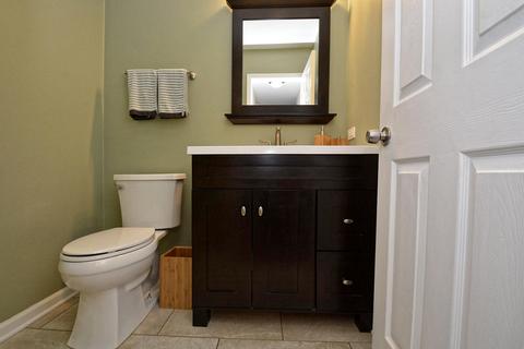 254 Snug Harbor Dr, Willowbrook, IL 60527 photo 9