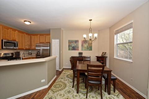 254 Snug Harbor Dr, Willowbrook, IL 60527 photo 4