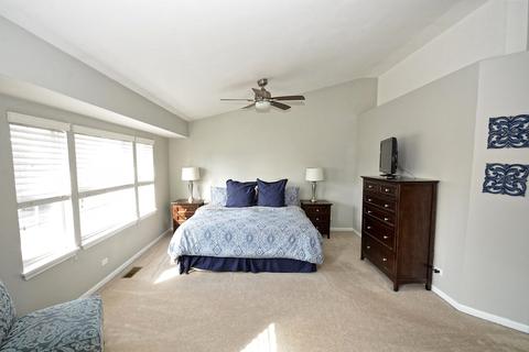 254 Snug Harbor Dr, Willowbrook, IL 60527 photo 15