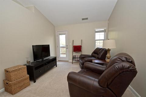 254 Snug Harbor Dr, Willowbrook, IL 60527 photo 12