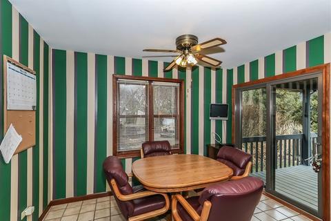 581 Yellowstone Dr, Elgin, IL 60123 photo 10