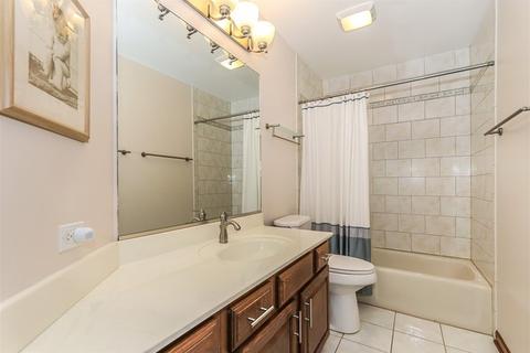 581 Yellowstone Dr, Elgin, IL 60123 photo 16