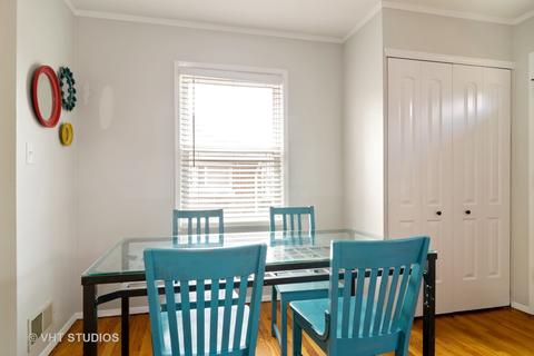 1007 S Gables Blvd, Wheaton, IL 60189 photo 4