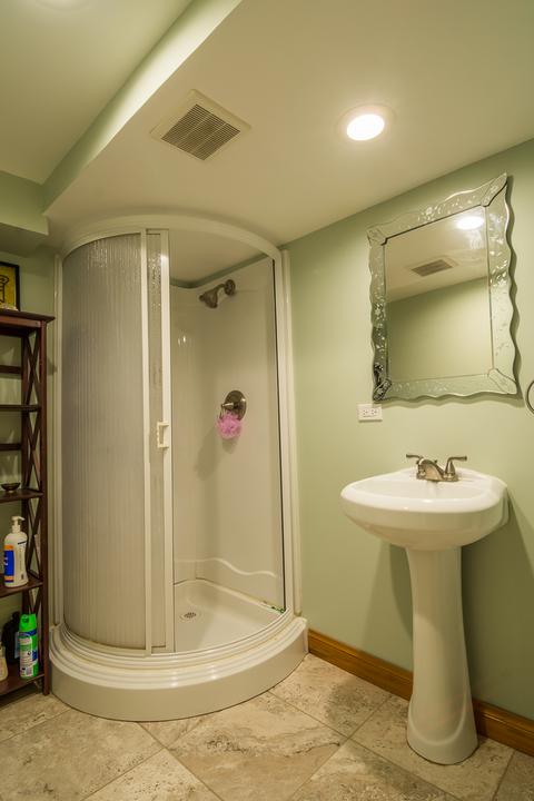 1015 Douglas Ave, Elgin, IL 60120 photo 22