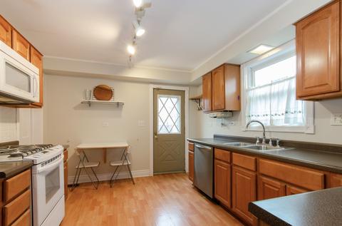 153 Hill Ave, Elgin, IL 60120 photo 2