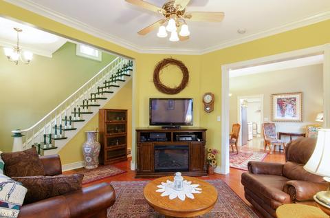 153 Hill Ave, Elgin, IL 60120 photo 5