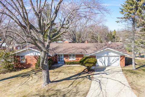 800 Smith Dr, Normal, IL 61761 photo 3
