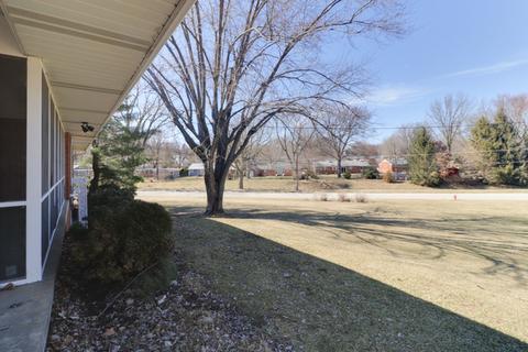 800 Smith Dr, Normal, IL 61761 photo 42