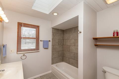 1207 W Algonquin Rd, Algonquin, IL 60102 photo 23