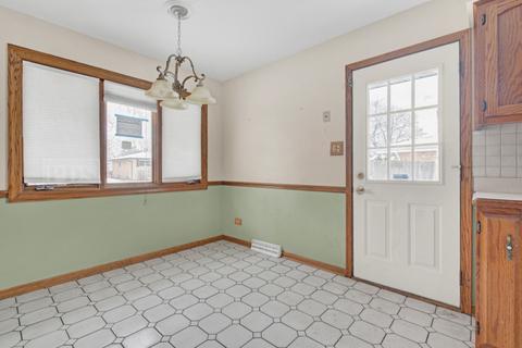 15134 Avers Ave, Midlothian, IL 60445 photo 8