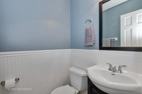 600 Canyon Ln, Elgin, IL 60123 photo 10