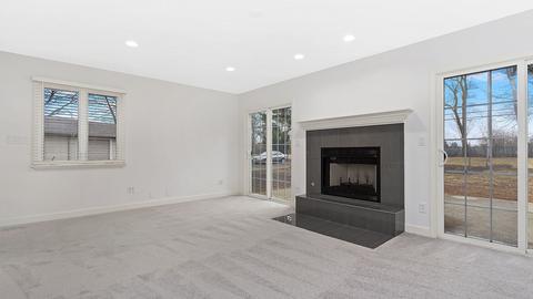 249 E Walnut Ave, Des Plaines, IL 60016 photo 5
